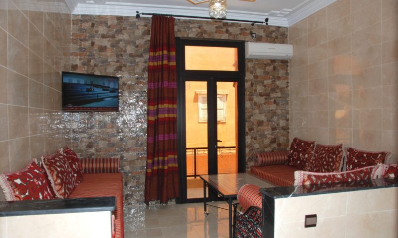Salon du Riad jood Marrakech vacances avec balcon